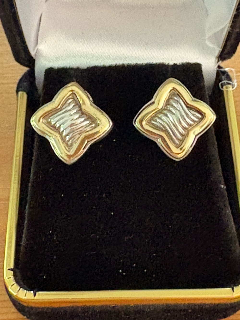 RARE: Vintage David Yurman Quatrefoil earrings